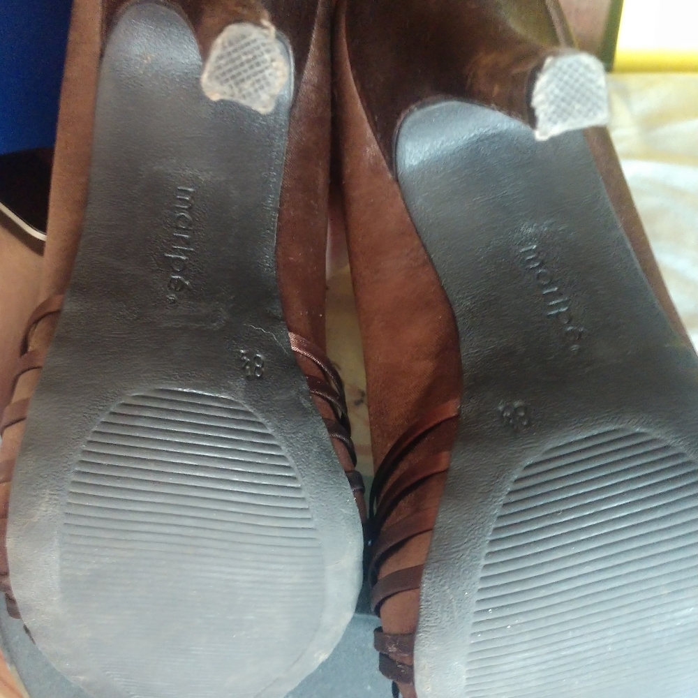 Heels - Picture 7 of 9